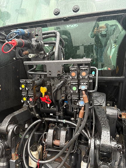 Deutz Fahr 6175 TTV 17 of 28
