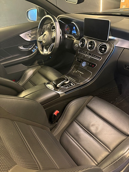 Mercedes-Benz C63 16 of 17
