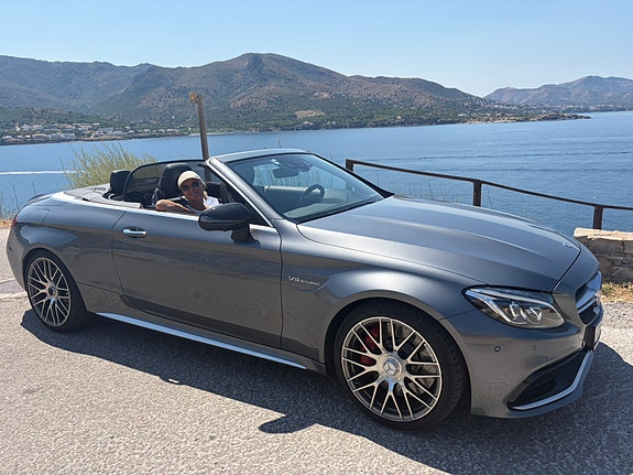 Mercedes-Benz C63 11 of 17