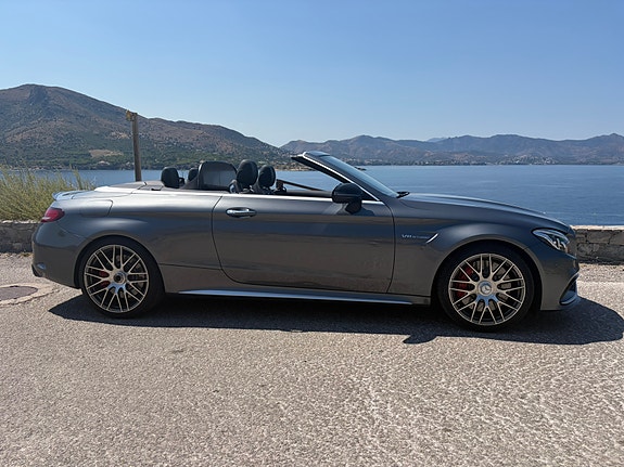 Mercedes-Benz C63 8 of 17