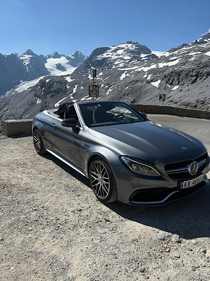 Mercedes-Benz C63 5 of 17