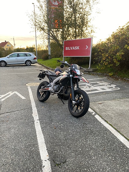 Aprilia SX 50 9 of 30