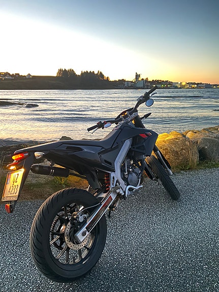 Aprilia SX 50 3 of 30