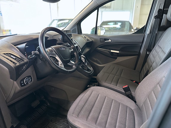 Ford Transit Connect 12 of 30