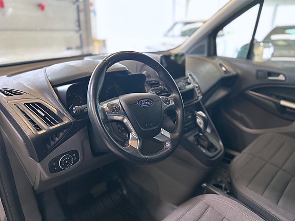 Ford Transit Connect 13 of 30
