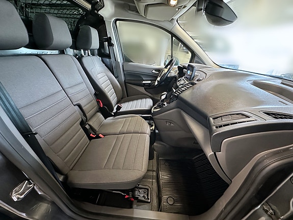Ford Transit Connect 15 of 30