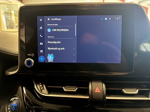 Toyota C-HR 20 of 30