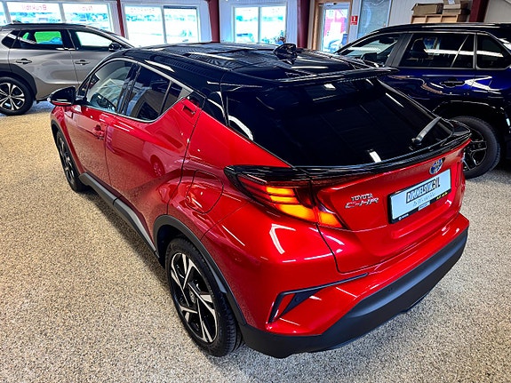 Toyota C-HR 4 of 30