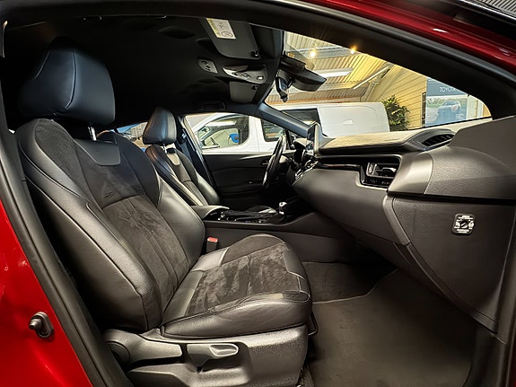 Toyota C-HR 29 of 30