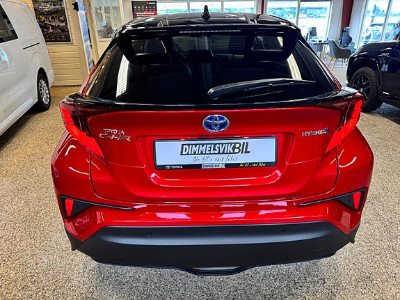 Toyota C-HR 5 of 30