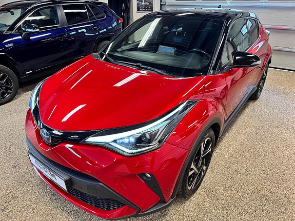 Toyota C-HR 2 of 30