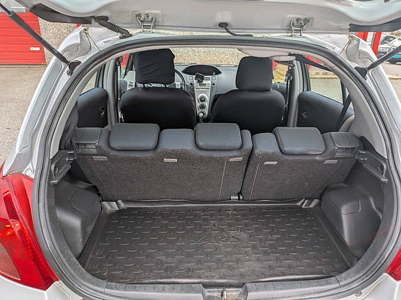 Toyota Yaris 20 of 21