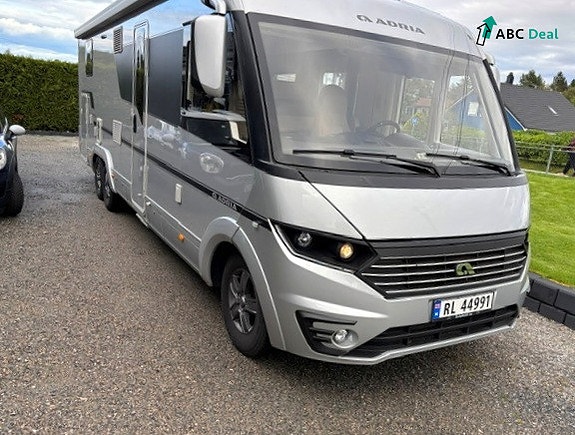 Adria Sonic Supreme I 810S | Toppmodell | Alde | Solcelle | Skinn | Utv.dusj | V.hjul | 2 of 30