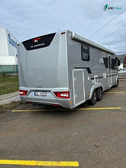 Adria Sonic Supreme I 810S | Toppmodell | Alde | Solcelle | Skinn | Utv.dusj | V.hjul | 3 of 30