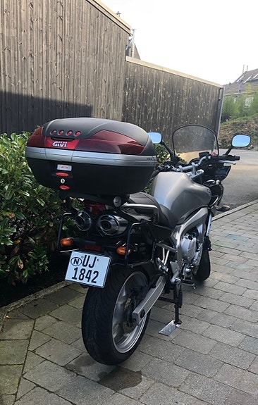 Yamaha FZ6 2 of 10