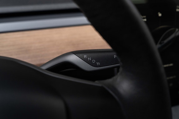 Tesla Model 3 11 of 30