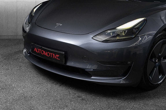 Tesla Model 3 2 of 30