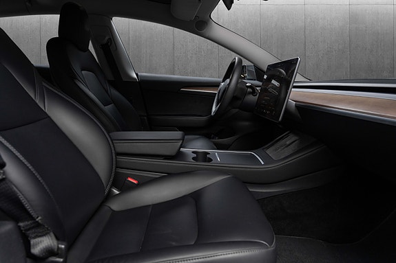 Tesla Model 3 28 of 30