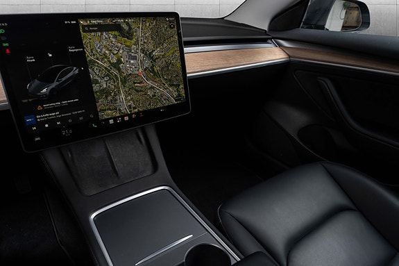 Tesla Model 3 12 of 30