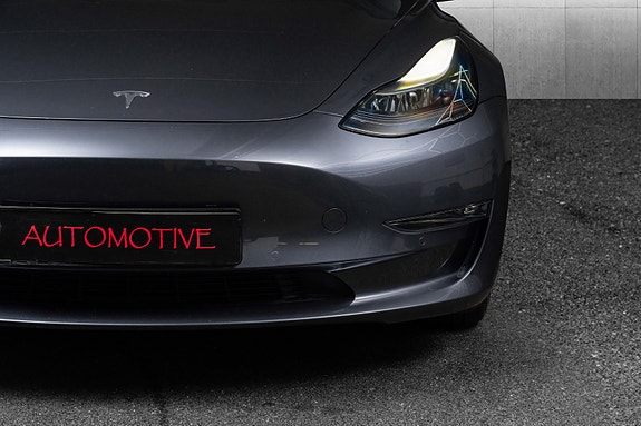 Tesla Model 3 5 of 30