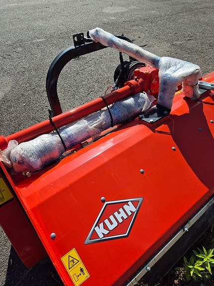 Kuhn beitepusser/kantrydder 2024, kr 105 000,-