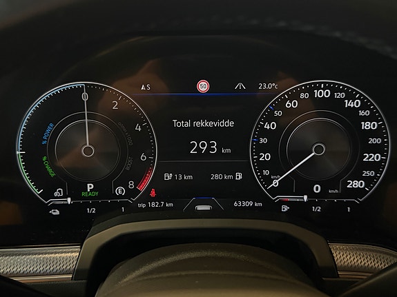 Volkswagen Touareg 22 of 30