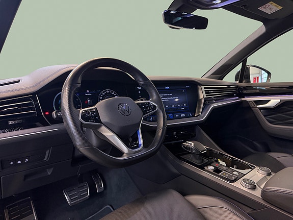 Volkswagen Touareg 16 of 30
