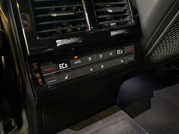 Volkswagen Touareg 28 of 30
