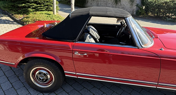 Mercedes-Benz 230 SL 5 of 16