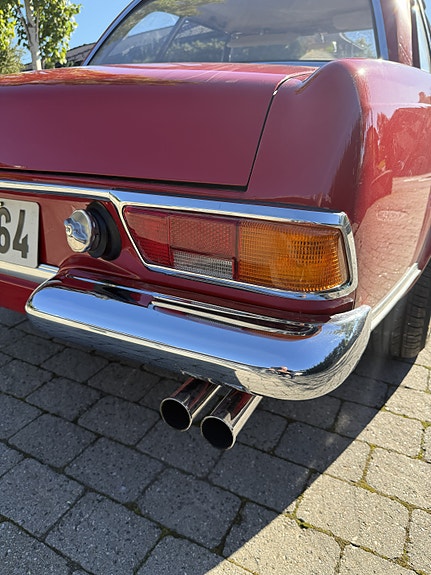 Mercedes-Benz 230 SL 8 of 16