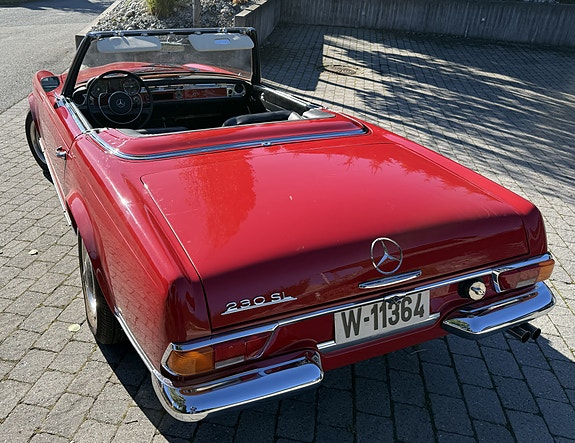 Mercedes-Benz 230 SL 3 of 16