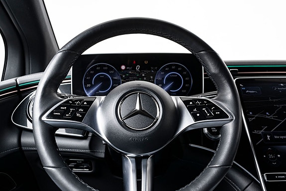 Mercedes-Benz EQE SUV 14 of 23