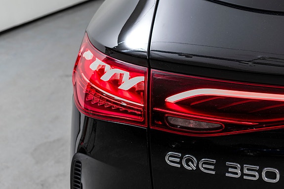 Mercedes-Benz EQE SUV 6 of 23