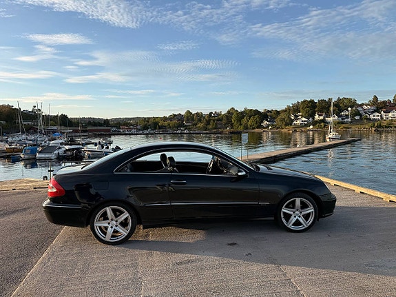 Mercedes-Benz CLK200 3 of 20