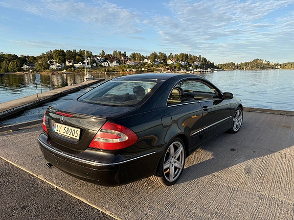 Mercedes-Benz CLK200 8 of 20