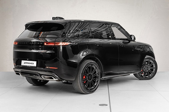 Land Rover Range Rover Sport 9 of 30