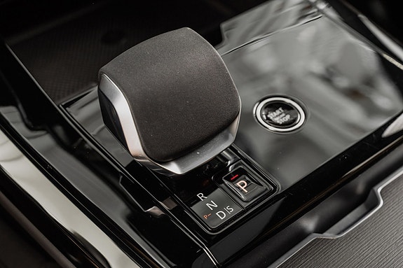 Land Rover Range Rover Sport 13 of 30