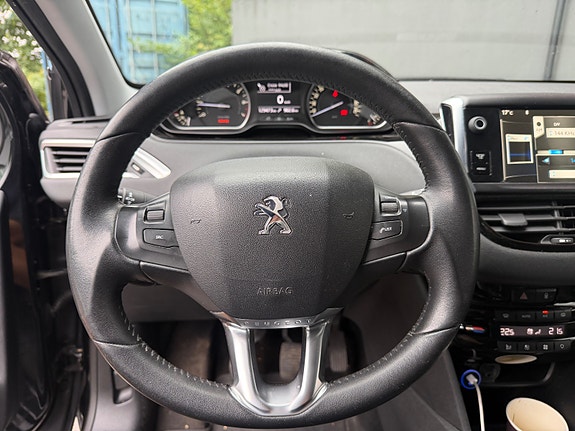 Peugeot 208 12 of 22