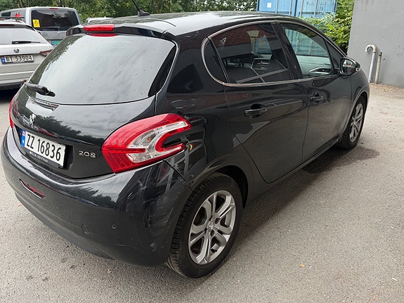 Peugeot 208 6 of 22