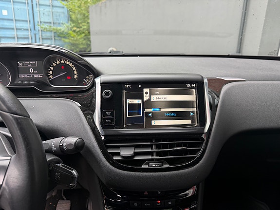 Peugeot 208 16 of 22