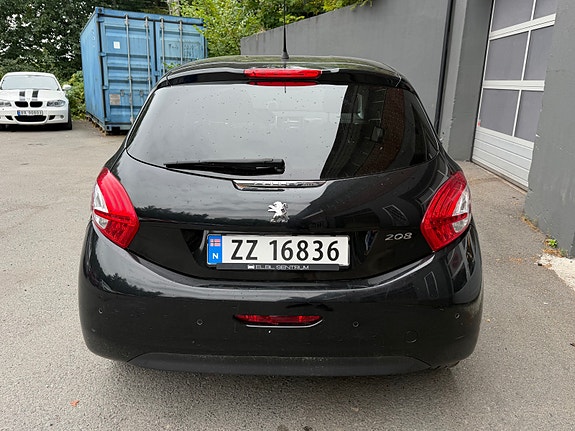 Peugeot 208 7 of 22