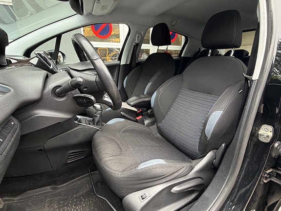 Peugeot 208 13 of 22