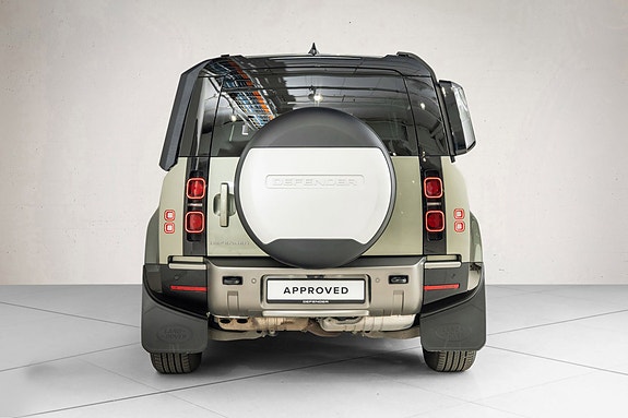 Land Rover Defender 110 6 of 30