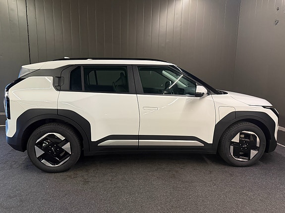 Kia EV3 4 of 28