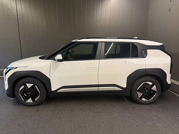 Kia EV3 2 of 28