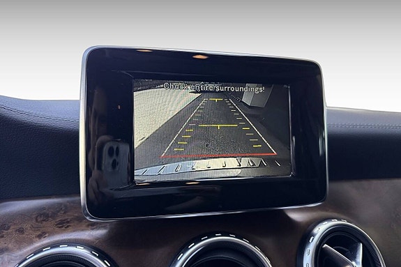 Mercedes-Benz GLA220 d 21 of 30