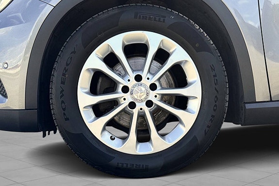 Mercedes-Benz GLA220 d 8 of 30