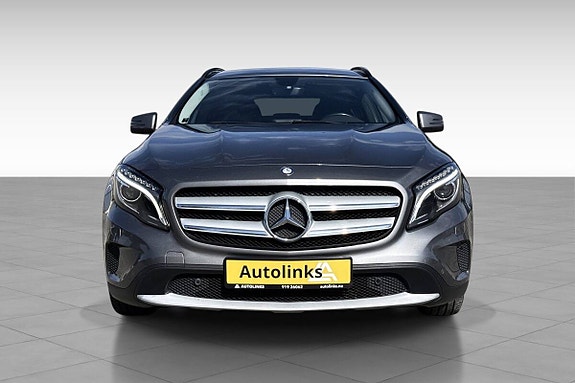 Mercedes-Benz GLA220 d 2 of 30