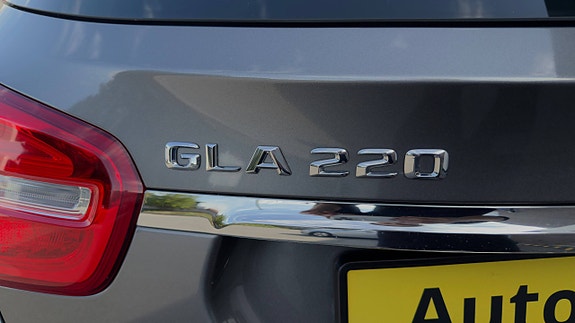 Mercedes-Benz GLA220 d 30 of 30