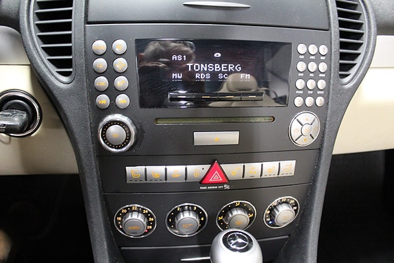 Mercedes-Benz SLK200 14 of 18